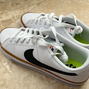 UNWORN! 8.5 SIZE NEW! WOMEN'S NIKE COURT LEGACY NEXT NATURE SUSTAINABLE SNEAKERS